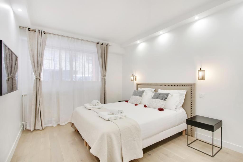 Trocadero/ Eiffel Tower - 3 Bedrooms- All New! París Exterior foto